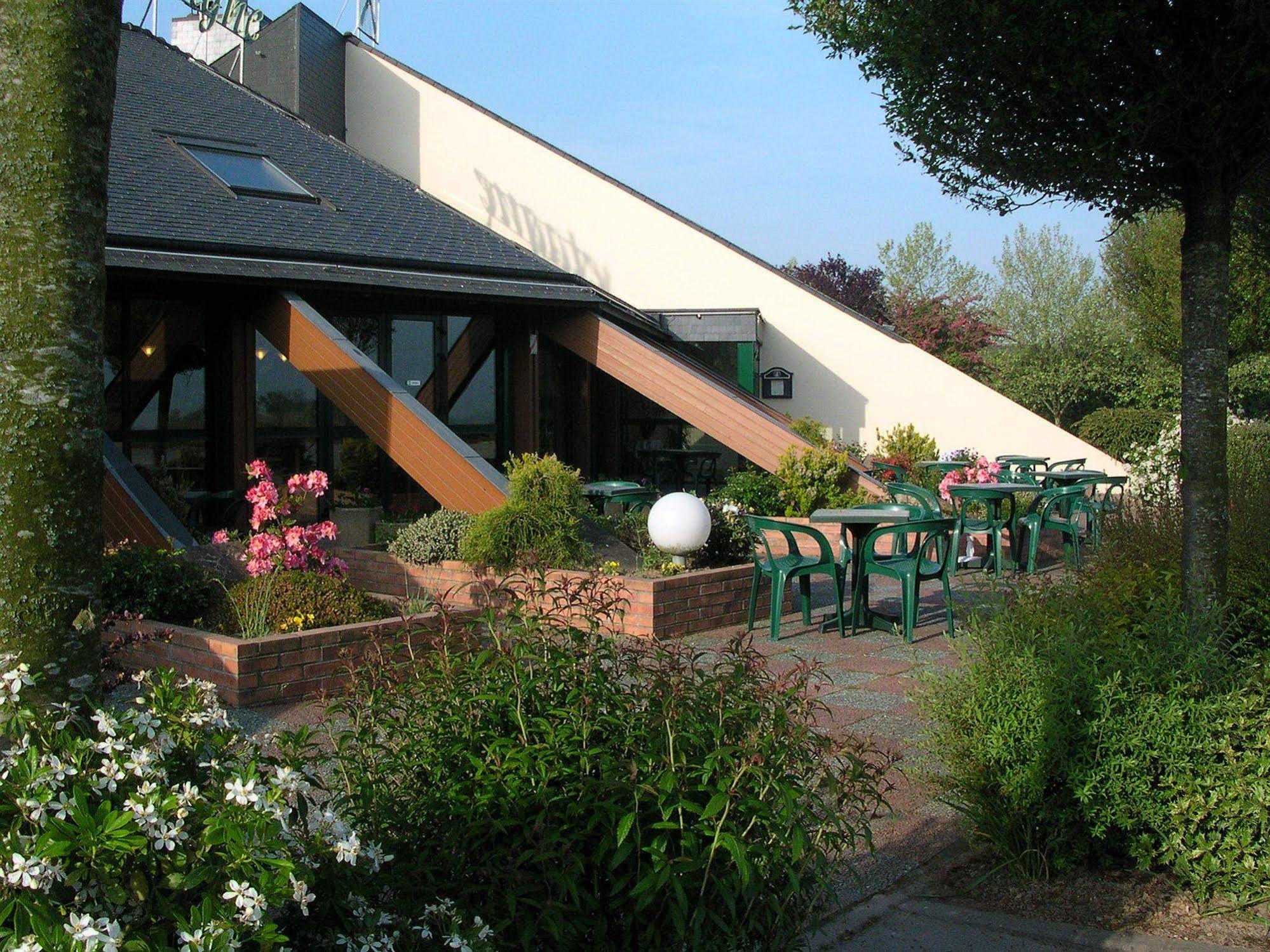 Hotel Le Bretagne Louvigné-de-Bais Exterior photo