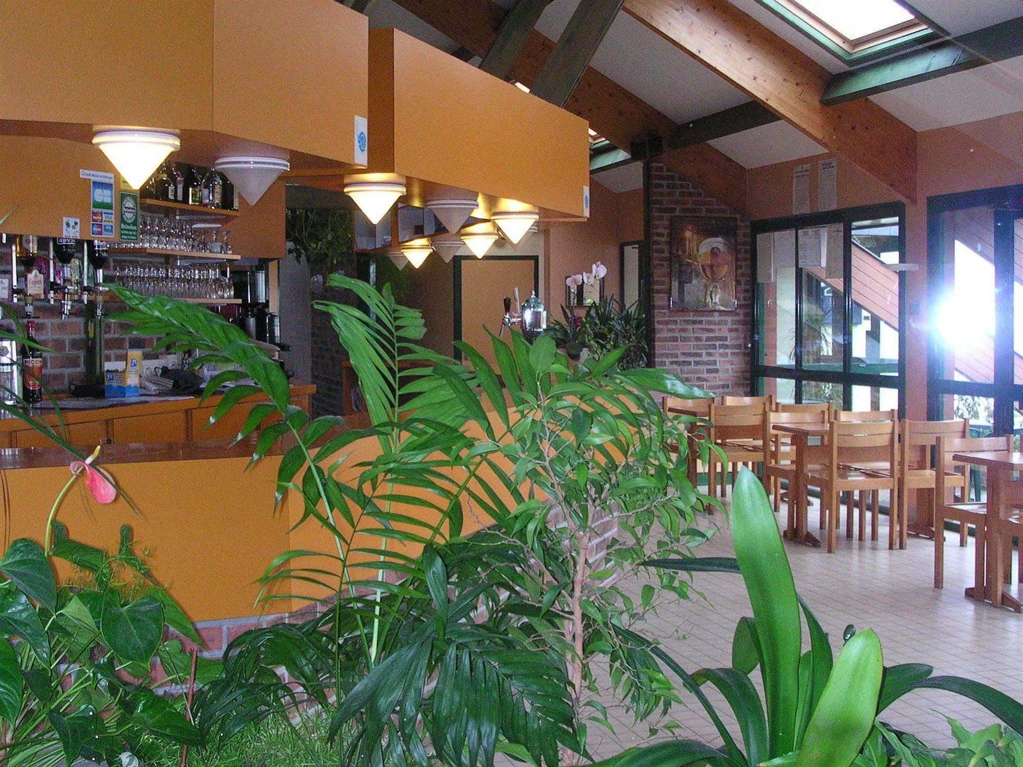 Hotel Le Bretagne Louvigné-de-Bais Exterior photo